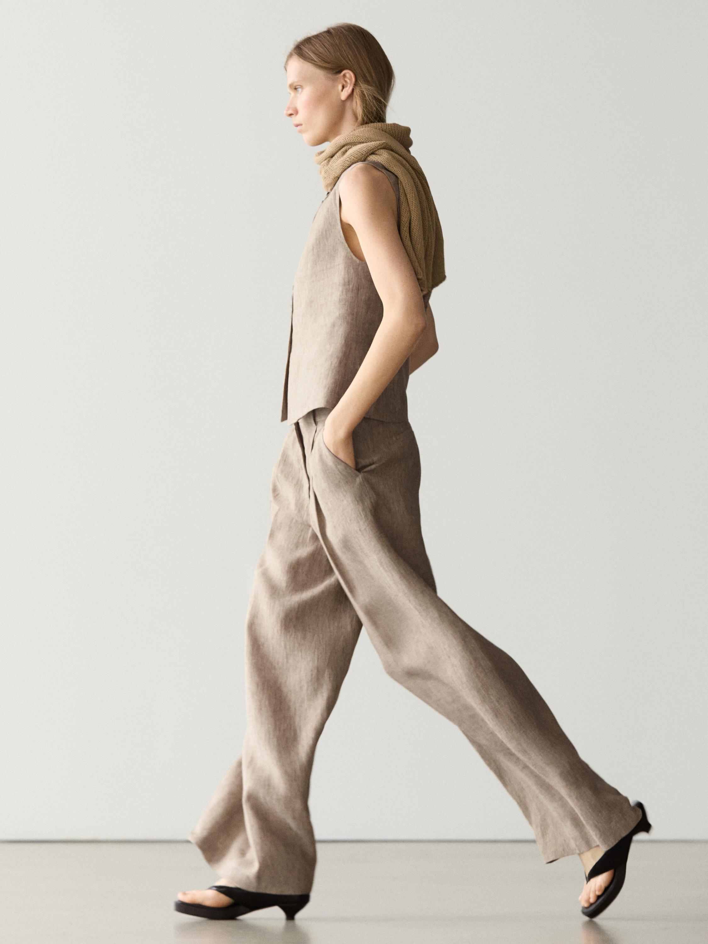 Linen melange trousers with pleated details